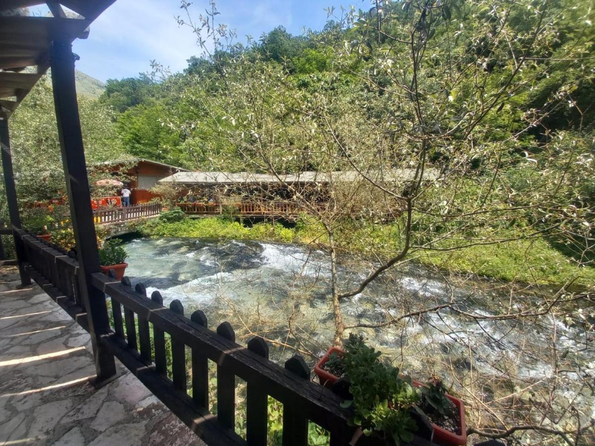 Villa Syri Kalter Sarandë エクステリア 写真