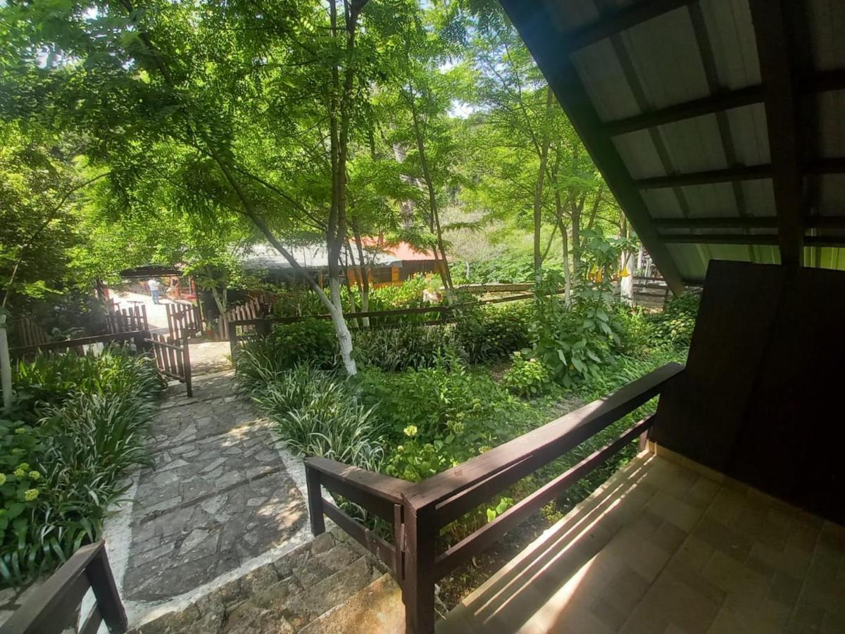 Villa Syri Kalter Sarandë エクステリア 写真