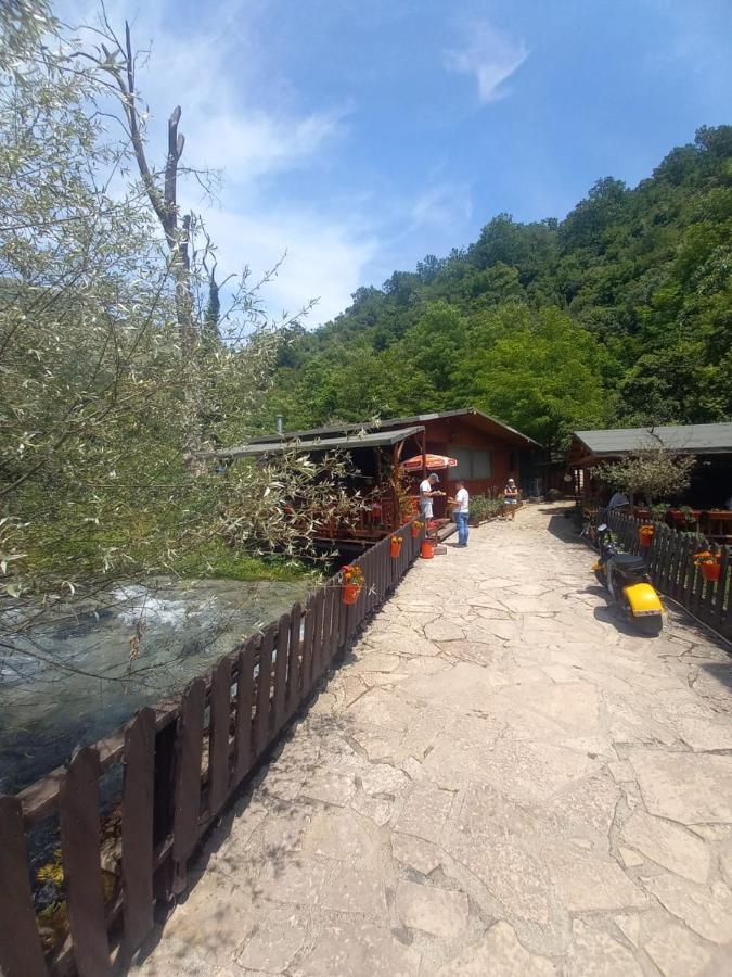 Villa Syri Kalter Sarandë エクステリア 写真